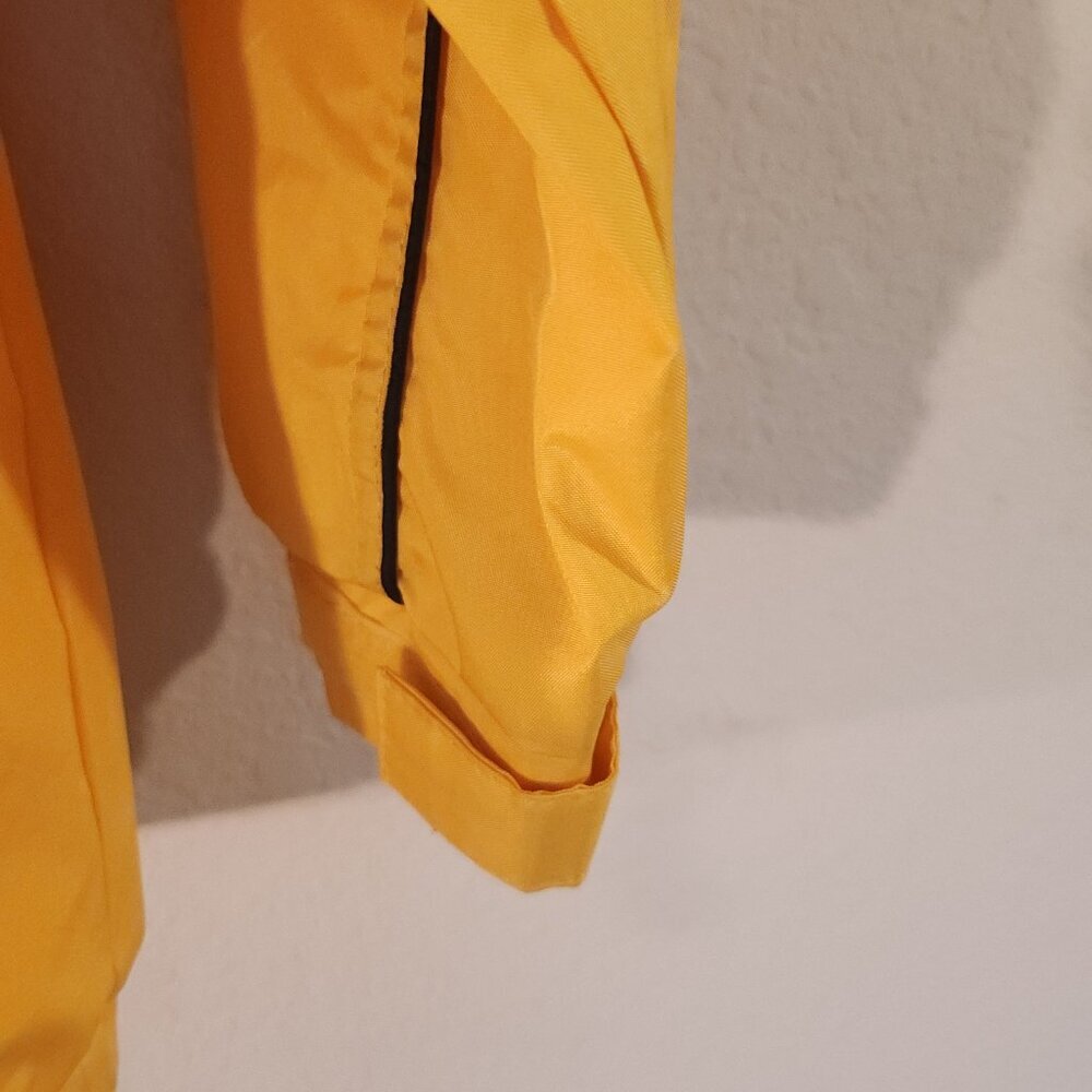 BRIGHT YELLOW WINDBREAKER MEDIUM  VINTAGE RARE A MUST HAVE - Picture 15 of 15